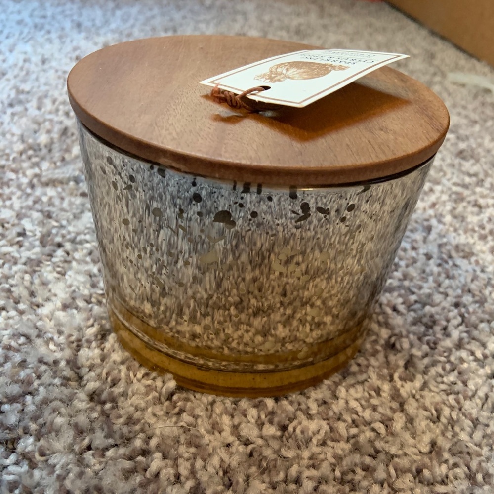 3 wick candle